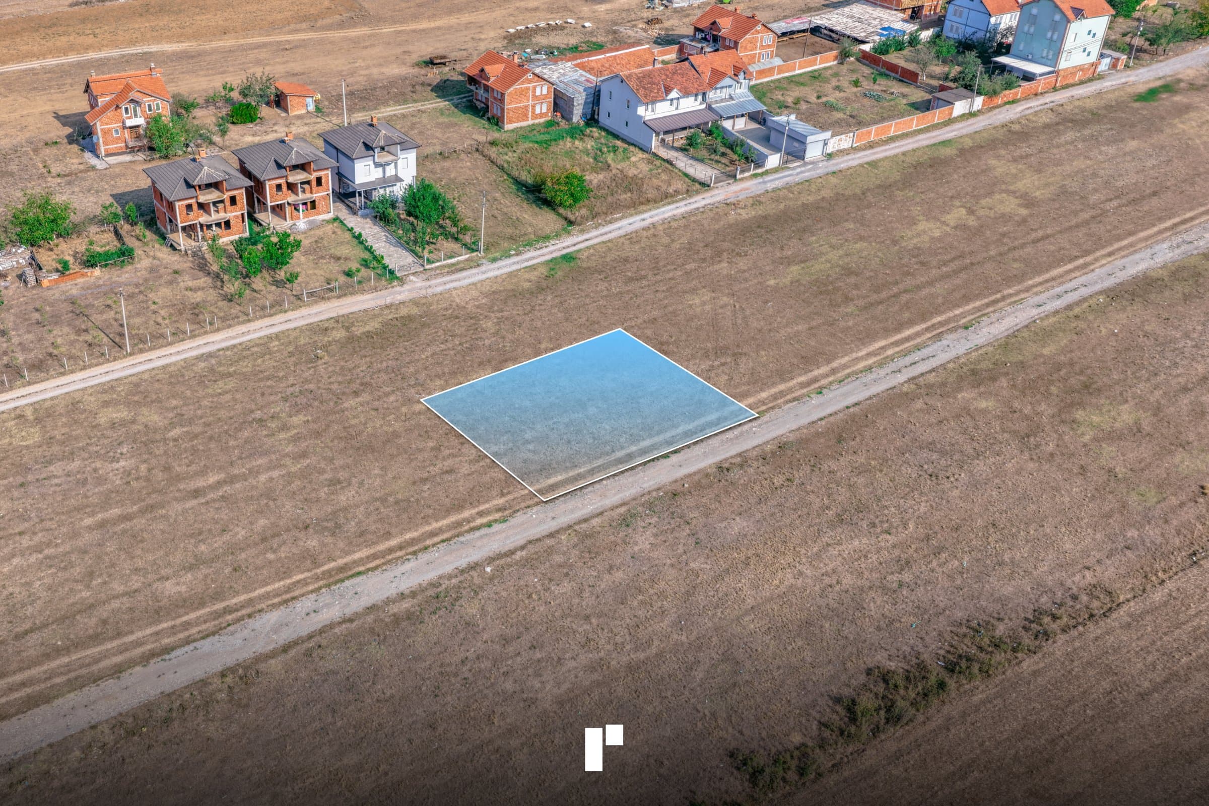 Parcelë në shitje